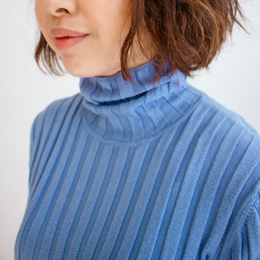 90s Style Turtle Neck